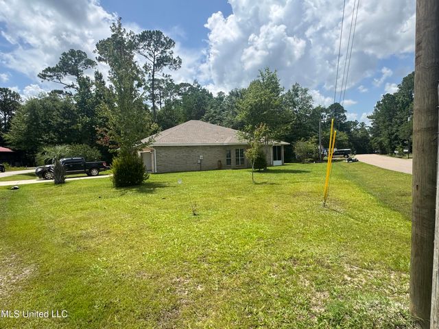 730 Ieke Circle, Diamondhead, MS 39525