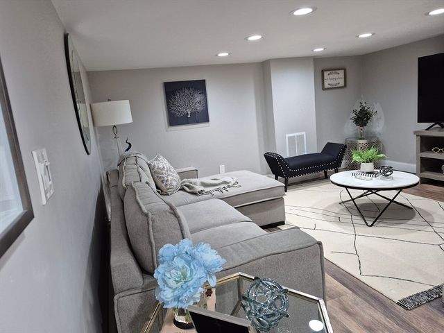 2 Neponset Place, Canton, MA 02021