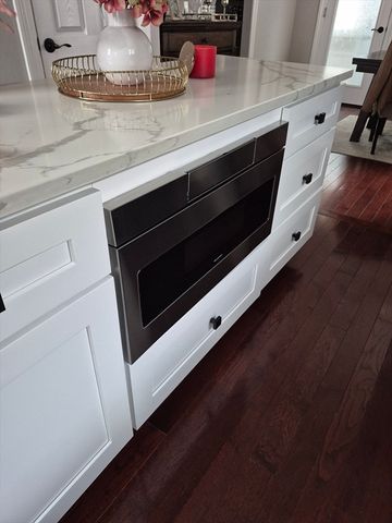 2 Neponset Place, Canton, MA 02021