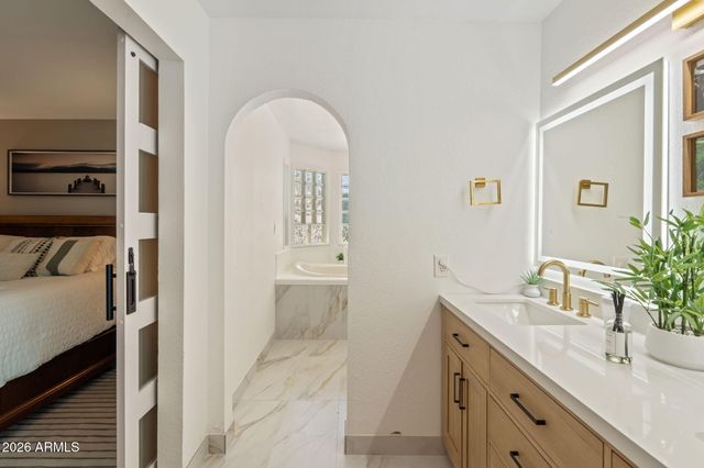 802 E Forest HIlls Drive, Phoenix, AZ 85022