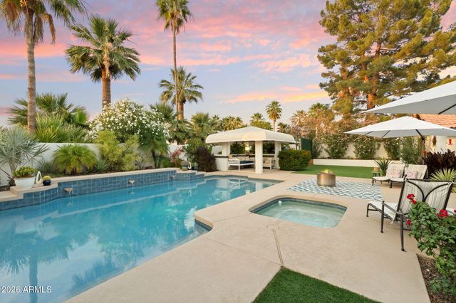 802 E Forest HIlls Drive, Phoenix, AZ 85022