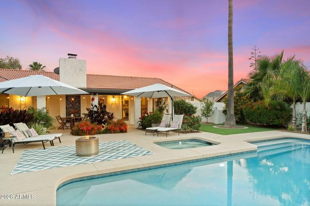 802 E Forest HIlls Drive, Phoenix, AZ 85022