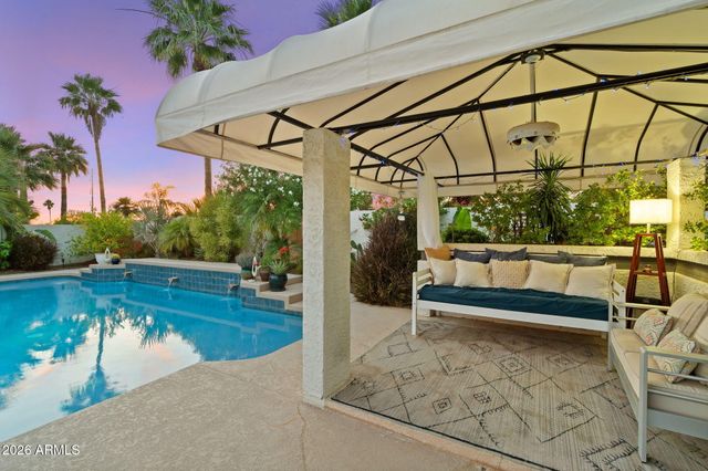 802 E Forest HIlls Drive, Phoenix, AZ 85022