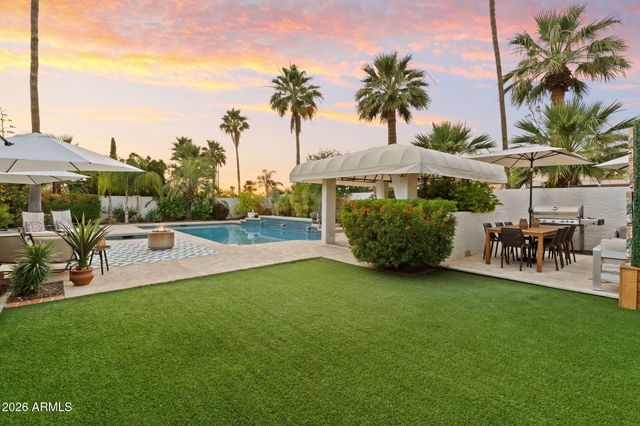 802 E Forest HIlls Drive, Phoenix, AZ 85022