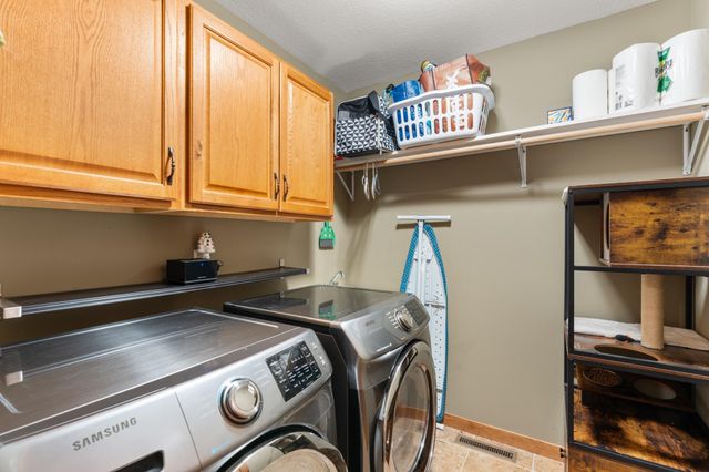 2359 Scenic Point Drive SW, Rochester, MN 55902