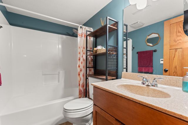 2359 Scenic Point Drive SW, Rochester, MN 55902