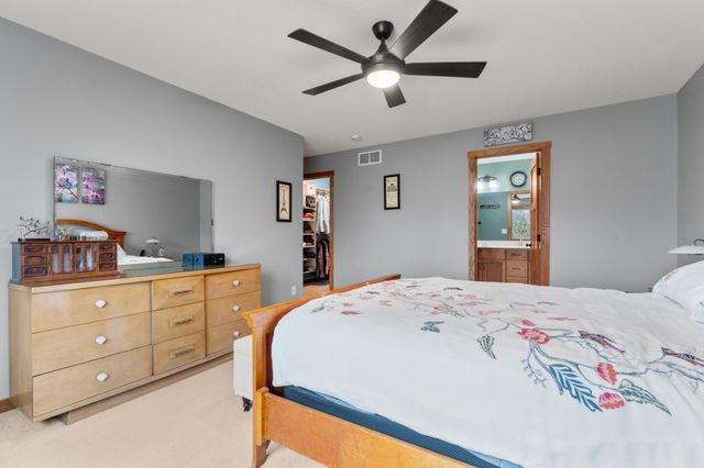 2359 Scenic Point Drive SW, Rochester, MN 55902