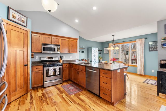 2359 Scenic Point Drive SW, Rochester, MN 55902