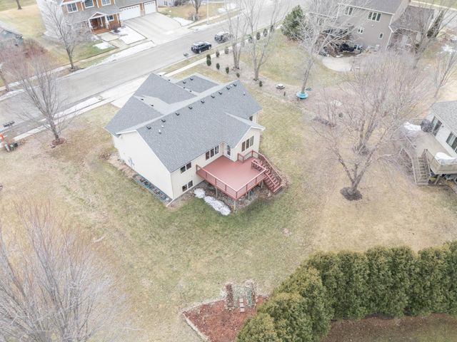 2359 Scenic Point Drive SW, Rochester, MN 55902