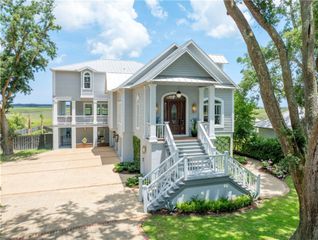 50 Frederica Oaks Lane, St Simons Island, GA 31522