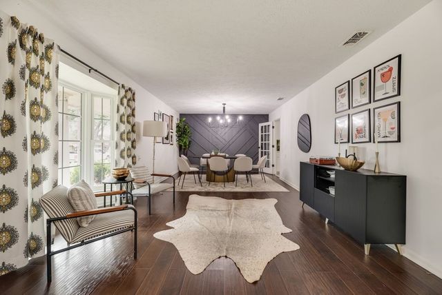 1906 Surrey Circle, Grand Prairie, TX 75050