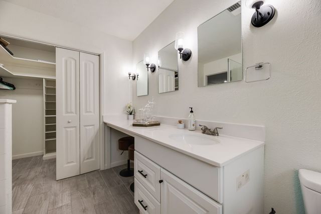 1906 Surrey Circle, Grand Prairie, TX 75050