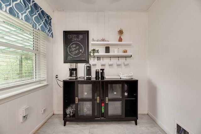 1906 Surrey Circle, Grand Prairie, TX 75050