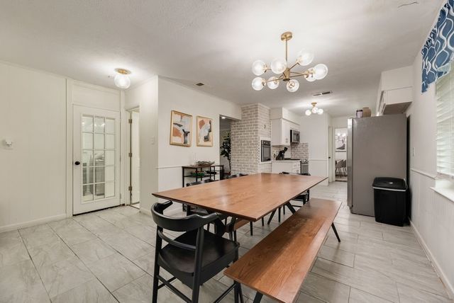 1906 Surrey Circle, Grand Prairie, TX 75050