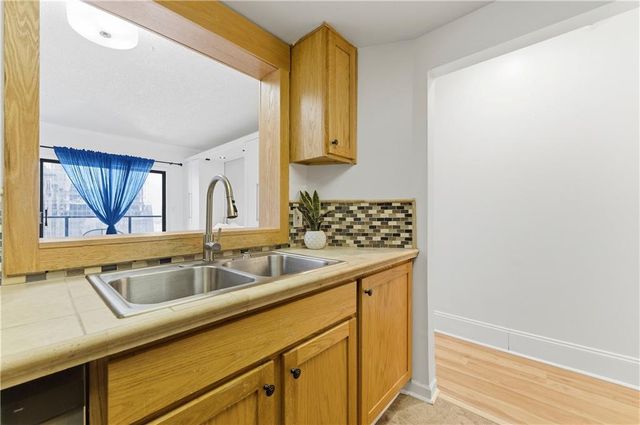 1280 W Peachtree Street NW 2814, Atlanta, GA 30309