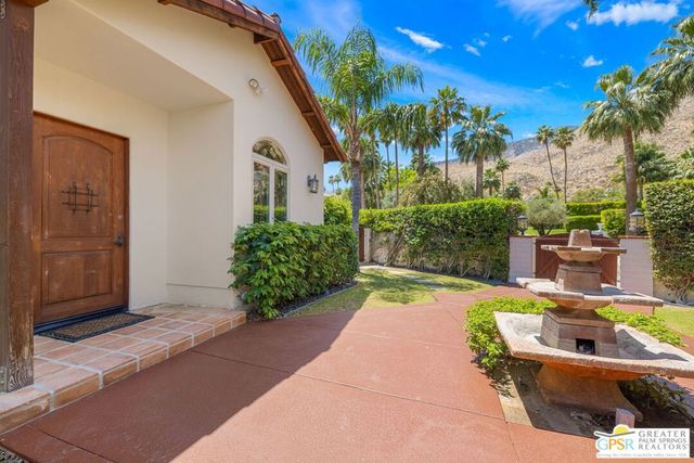 1998 S Mesa Drive, Palm Springs, CA 92264
