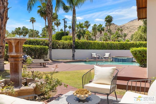 1998 S Mesa Drive, Palm Springs, CA 92264