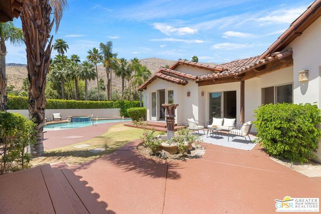 1998 S Mesa Drive, Palm Springs, CA 92264