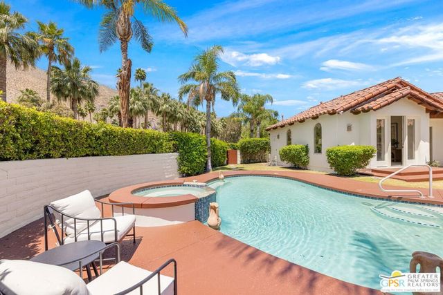 1998 S Mesa Drive, Palm Springs, CA 92264