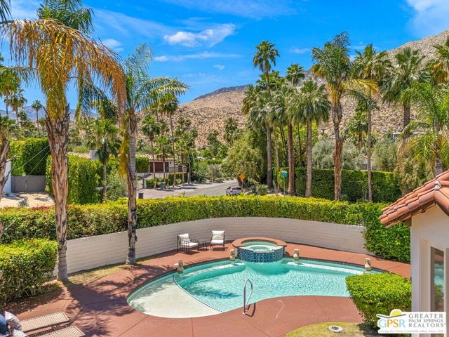 1998 S Mesa Drive, Palm Springs, CA 92264