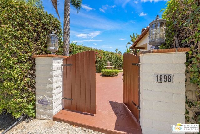 1998 S Mesa Drive, Palm Springs, CA 92264