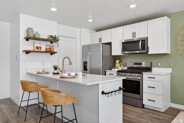 563 N WILLOW SPRINGS AVE, Lehi, UT 84048