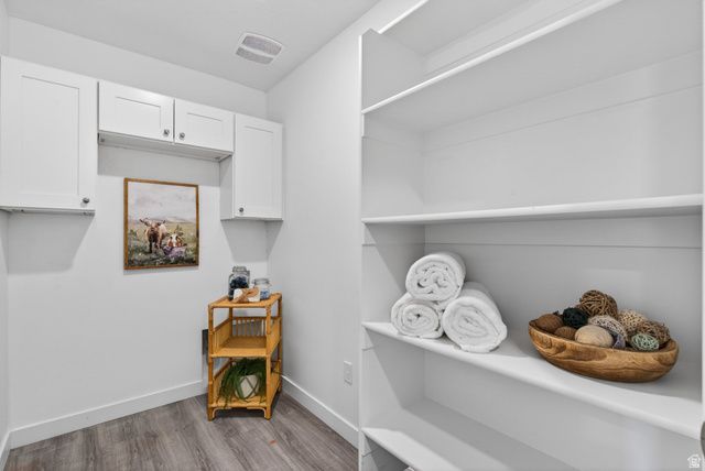 563 N WILLOW SPRINGS AVE, Lehi, UT 84048