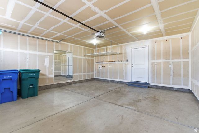 563 N WILLOW SPRINGS AVE, Lehi, UT 84048