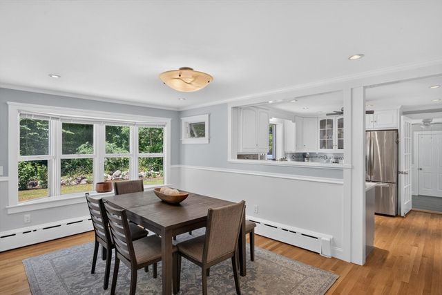 25 Gingerbread Ln, Yarmouth, MA 02675