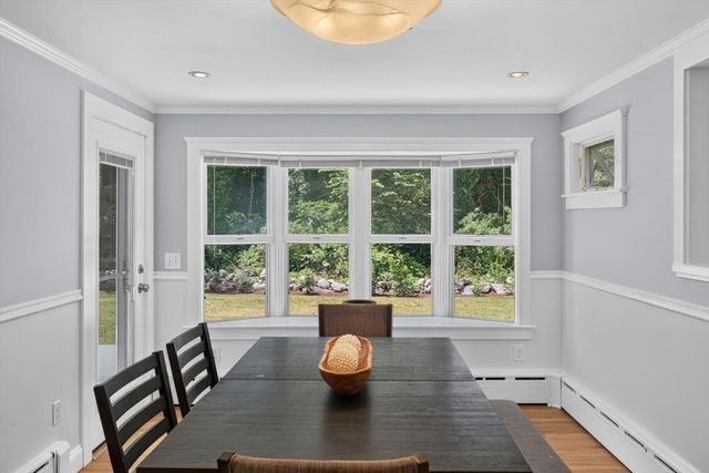 25 Gingerbread Ln, Yarmouth, MA 02675