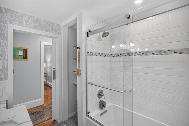 25 Gingerbread Ln, Yarmouth, MA 02675