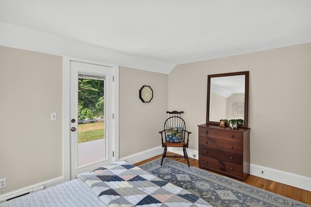 25 Gingerbread Ln, Yarmouth, MA 02675