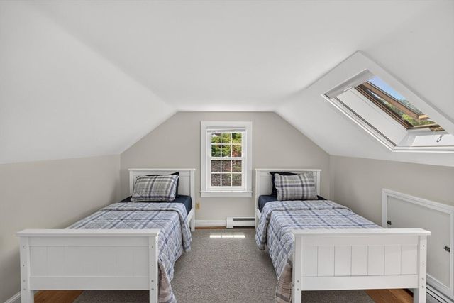 25 Gingerbread Ln, Yarmouth, MA 02675
