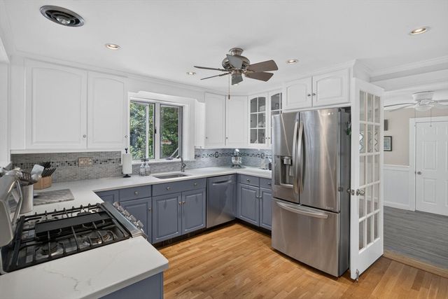 25 Gingerbread Ln, Yarmouth, MA 02675