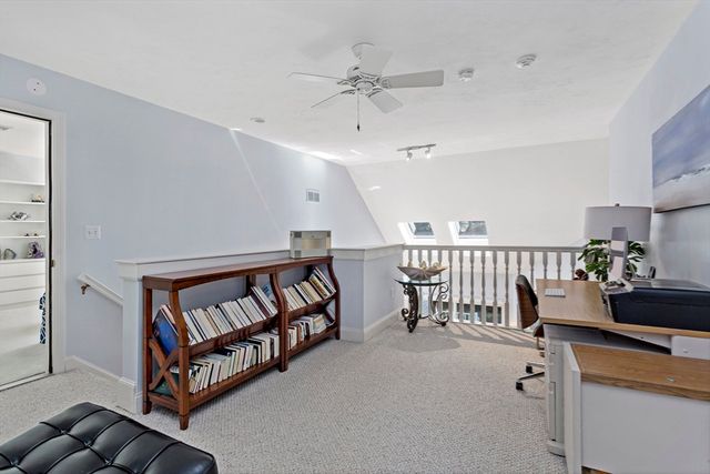 5 Mayfair Ct 5, Mashpee, MA 02649