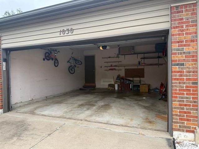 1030 Timberwood Trails Drive, Florissant, MO 63031