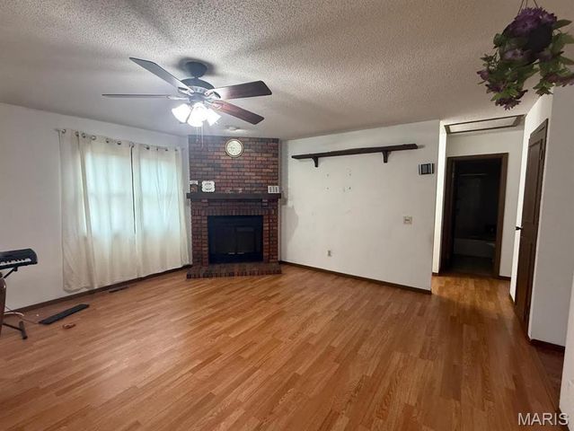 1030 Timberwood Trails Drive, Florissant, MO 63031