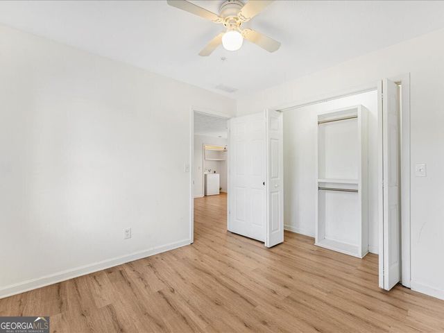 1252 Lakeview Drive NW, Conyers, GA 30012