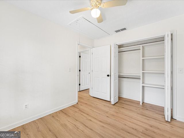 1252 Lakeview Drive NW, Conyers, GA 30012