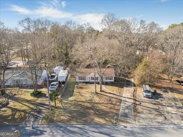 1252 Lakeview Drive NW, Conyers, GA 30012