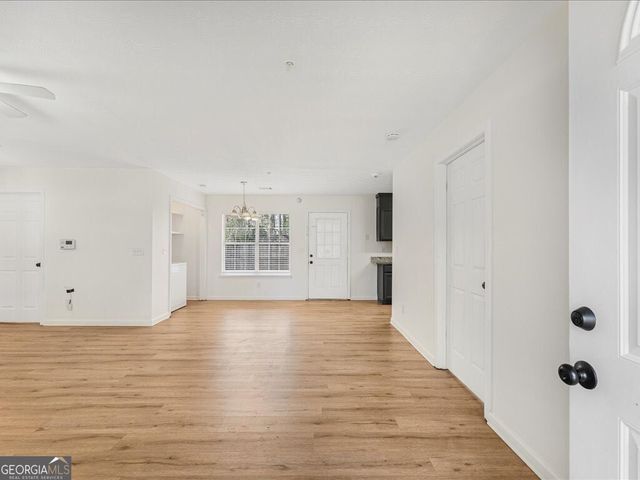 1252 Lakeview Drive NW, Conyers, GA 30012