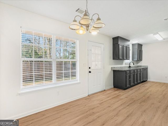 1252 Lakeview Drive NW, Conyers, GA 30012