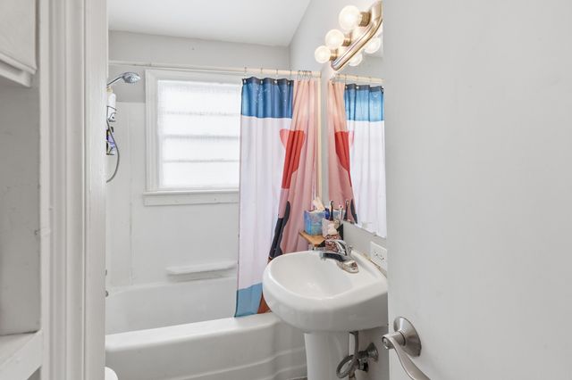 2731 Eastern Avenue Se, City Of Grand Rapids, MI 49507