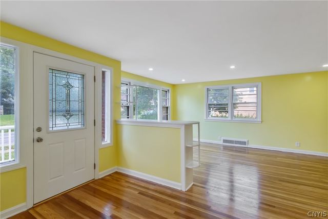 274 Pleasantview Avenue, Syracuse, NY 13208