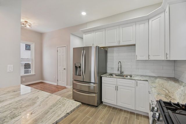 5718 W Superior Street, Chicago, IL 60644