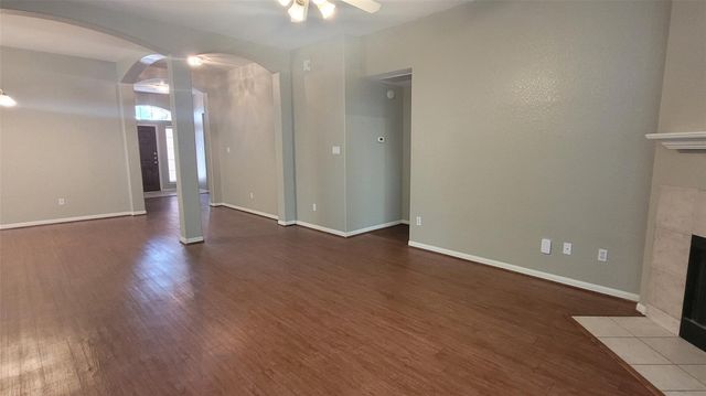 3825 Evergreen Way, Montgomery, TX 77356