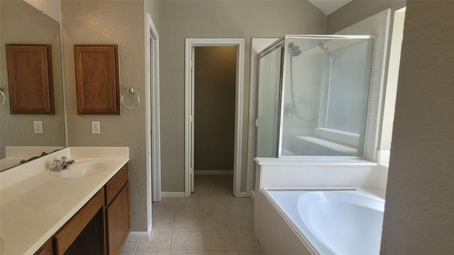 3825 Evergreen Way, Montgomery, TX 77356