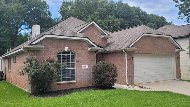 3825 Evergreen Way, Montgomery, TX 77356