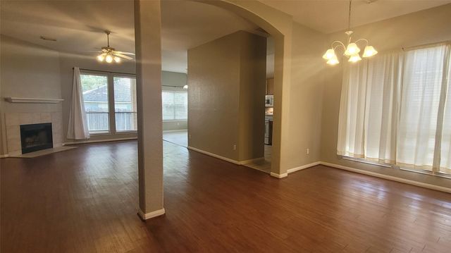 3825 Evergreen Way, Montgomery, TX 77356