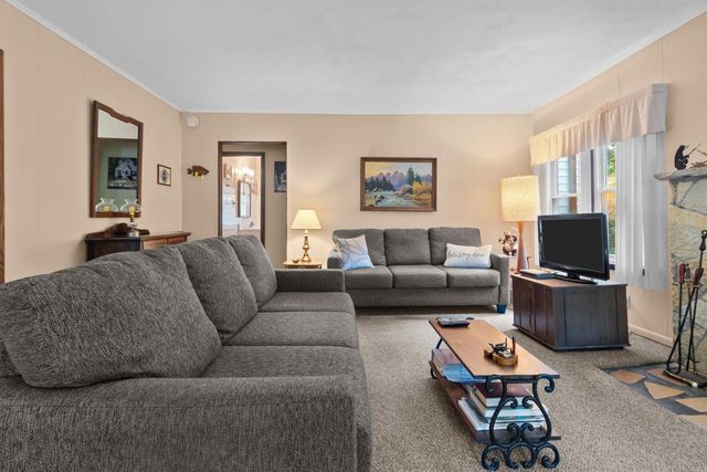 506 Pinewood TRAIL, Twin Lakes, WI 53181